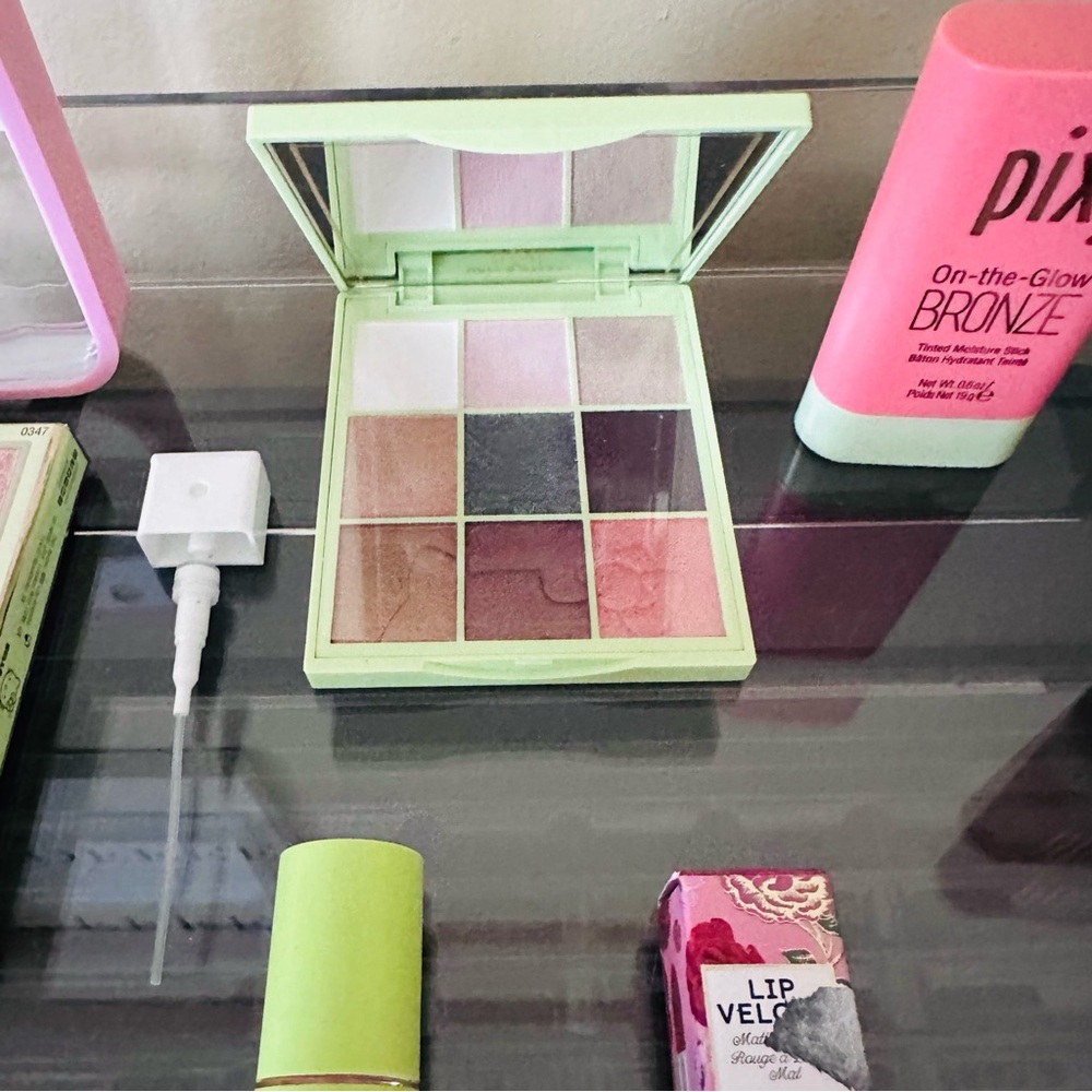 Pixi Beauty Make up bundle - Picture 7 of 10